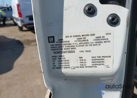 2004 Chevrolet Silverado 2500Hd Lt из США, поврежденный, VIN 1GCHK23204F260360